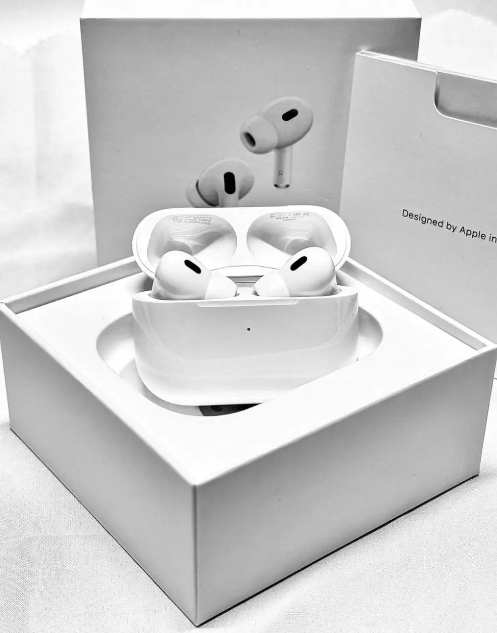 Продажа новых запечатанных Apple AirPods копия - Наушники (Электроника) в Барнаул