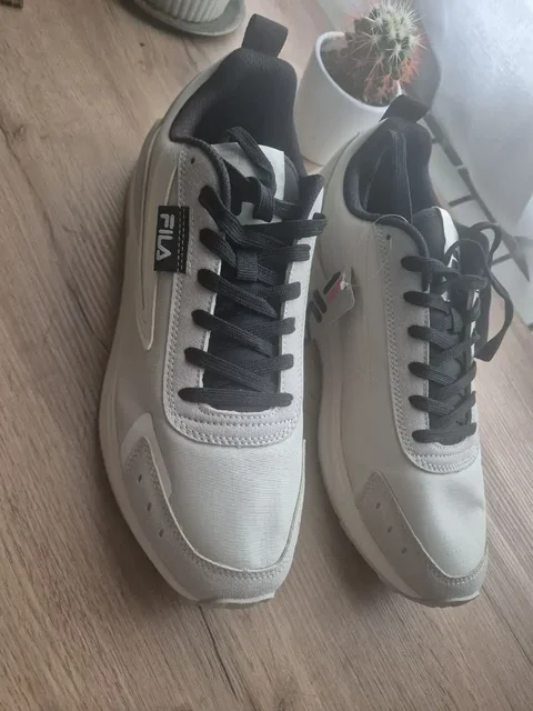 Новые кроссовки оригинальных брендов из Спортмастера - Варежки в Барнаул