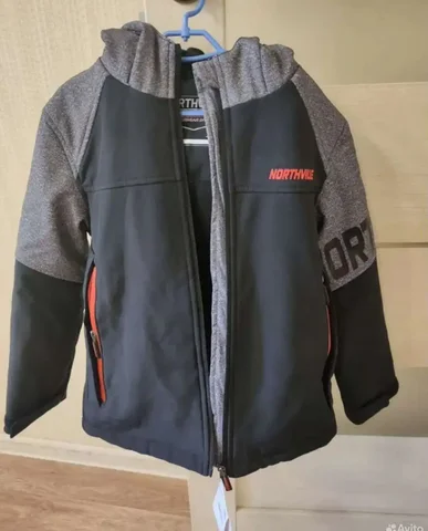 Продам детскую зимнюю куртку софштел на флисе - частное объявление в Барнаул