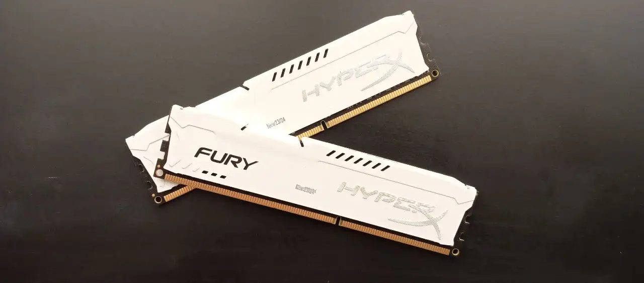 Продам память Kingston HyperX Fury DDR3 16Gb (2x8Gb) - Комплектующие для ПК (Электроника) в Барнаул