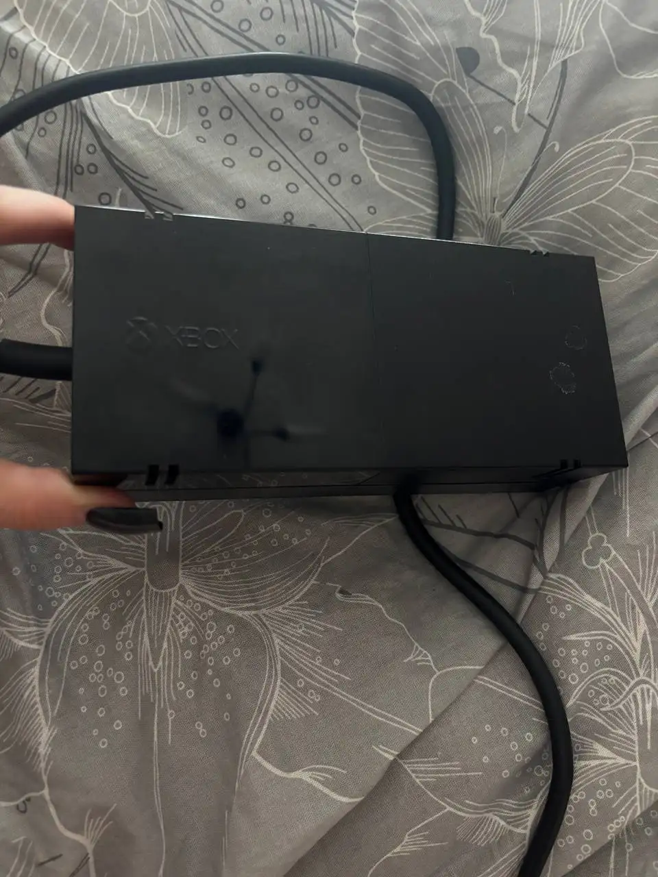 Xbox One с подпиской и геймпадом - Игровые консоли (Электроника) в Барнаул