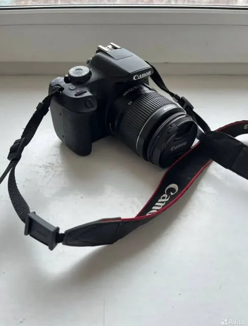 Продажа зеркальной камеры Canon 2000D - Компьютеры в Барнаул