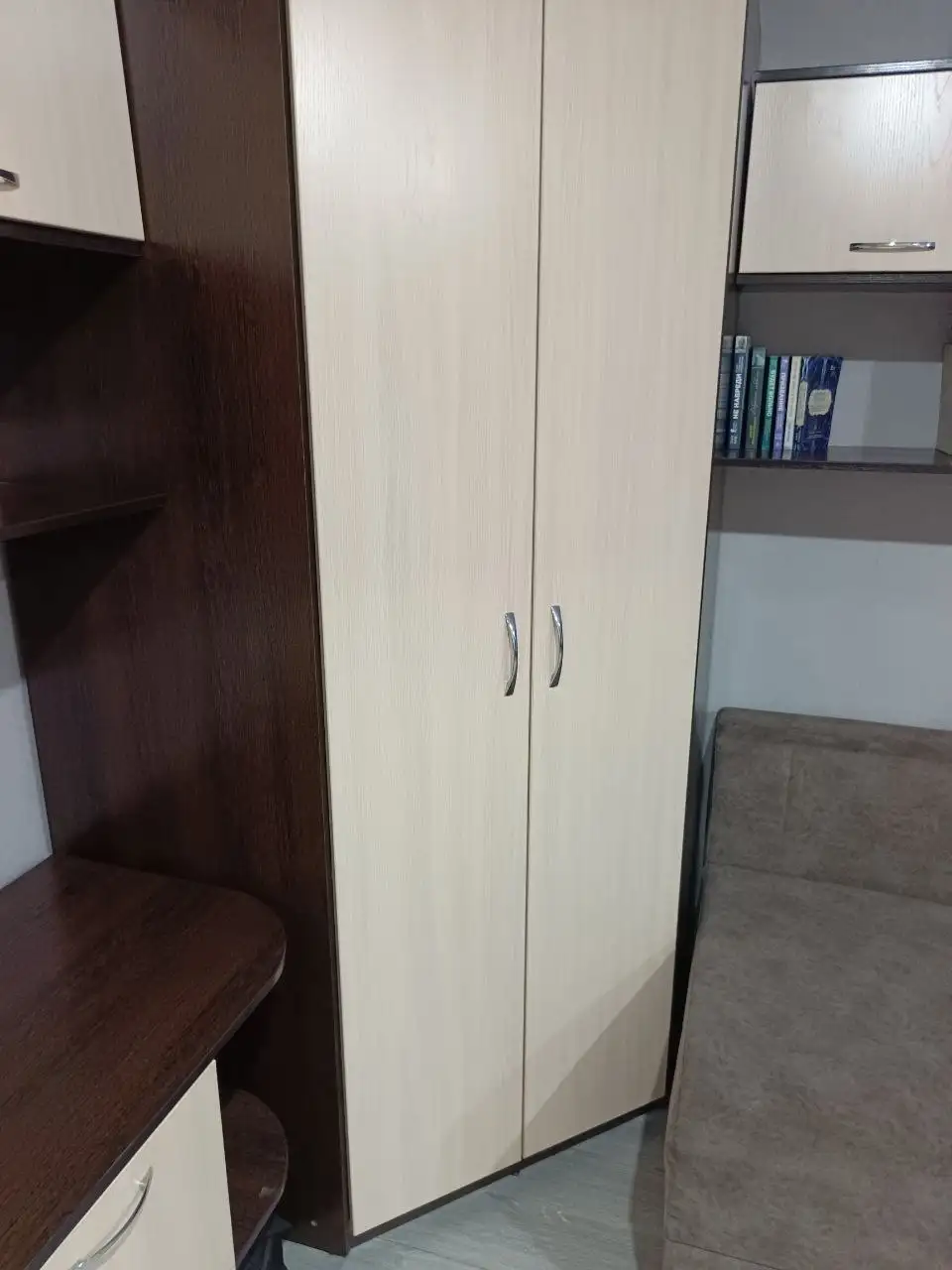 Продаётся угловой шкаф, комод и тумба для телевизора - Барахолка в Барнаул