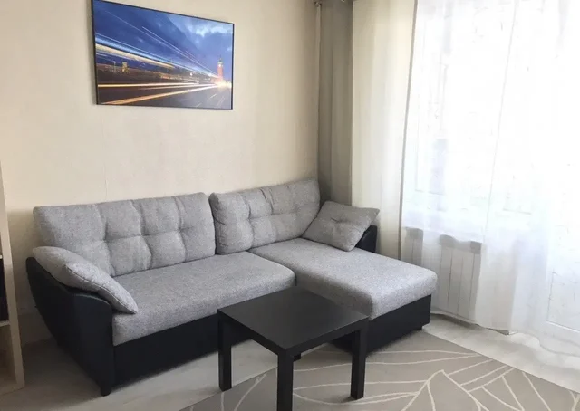 Аренда комнаты с балконом в центре Барнаула - Квартиры посуточно в Барнаул