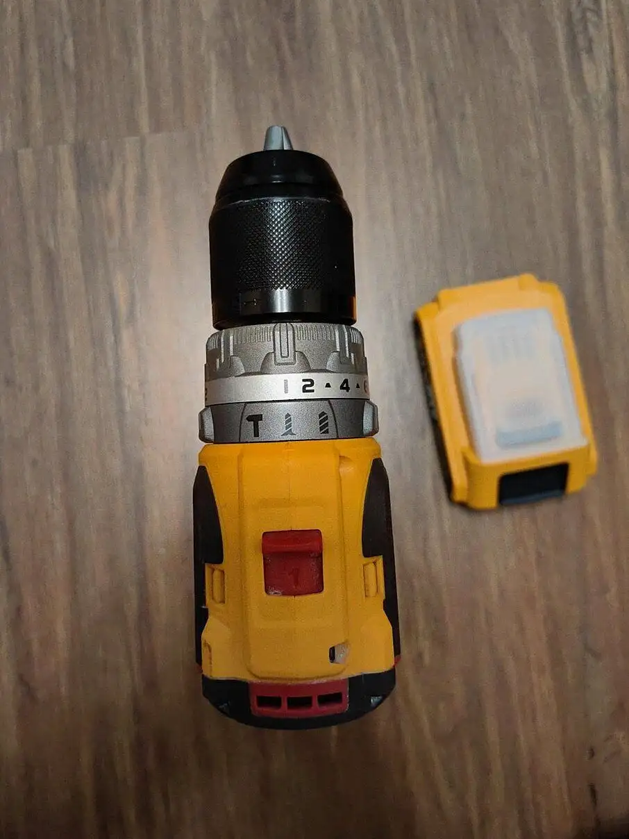 Отдам в дар: фен Gama, детский электросамокат и шуруповерт - Барахолка в Барнаул