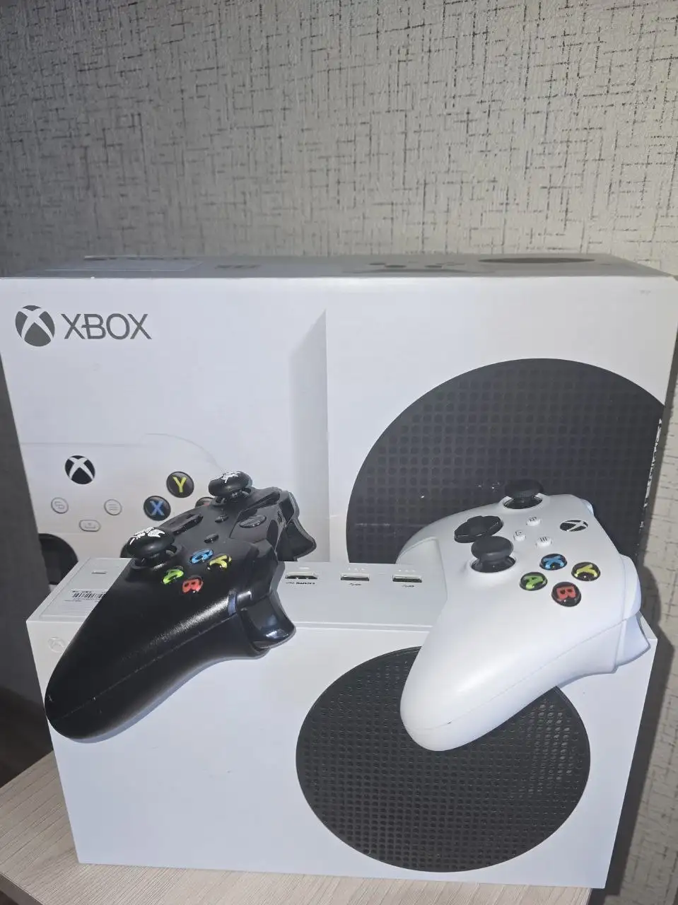 Xbox Series S 512 ГБ с двумя геймпадами - Игровые приставки (Электроника) в Барнаул
