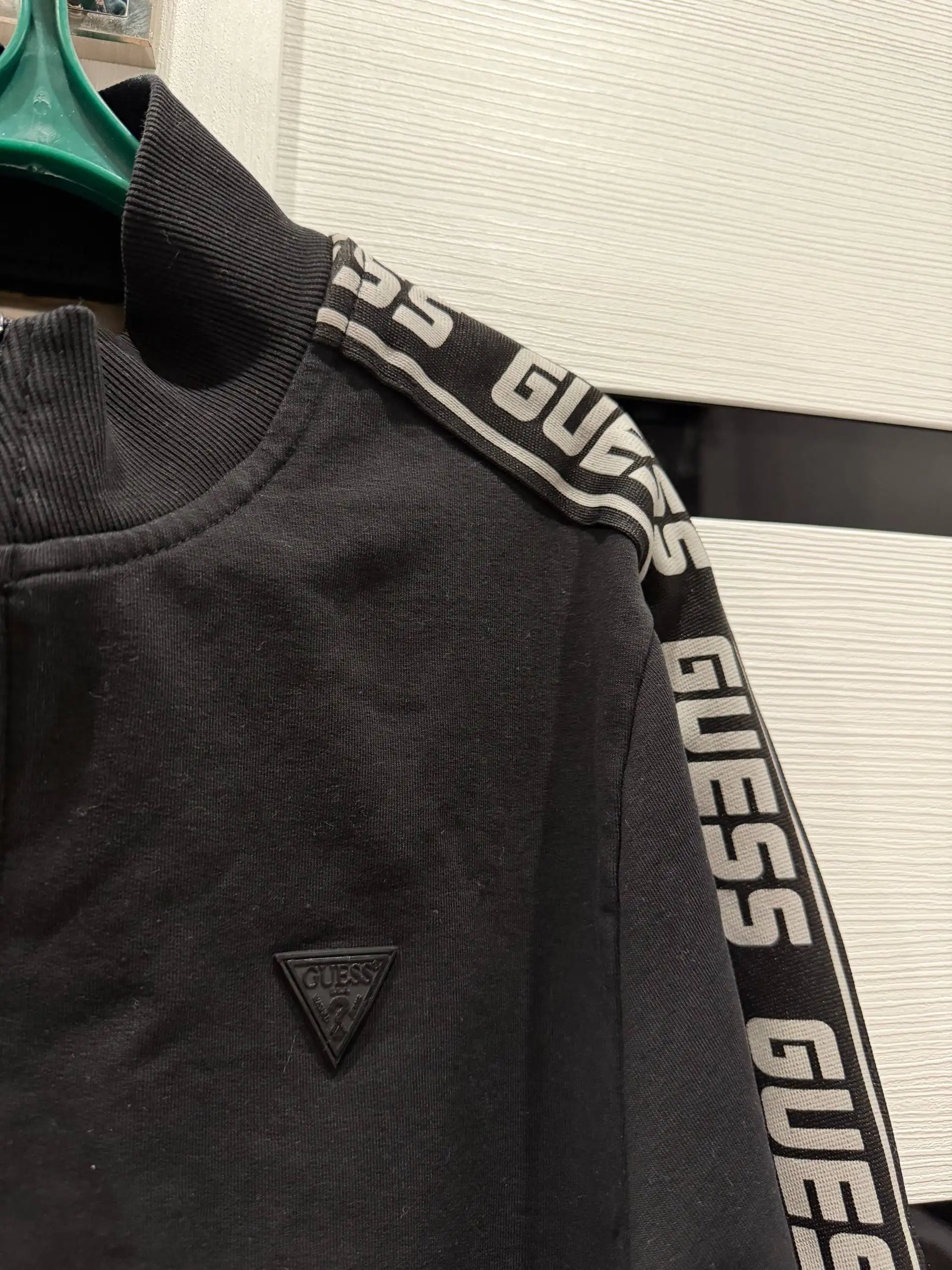 Мастерка-олимпийка GUESS (оригинал) - Верхняя одежда (Одежда) в Барнаул