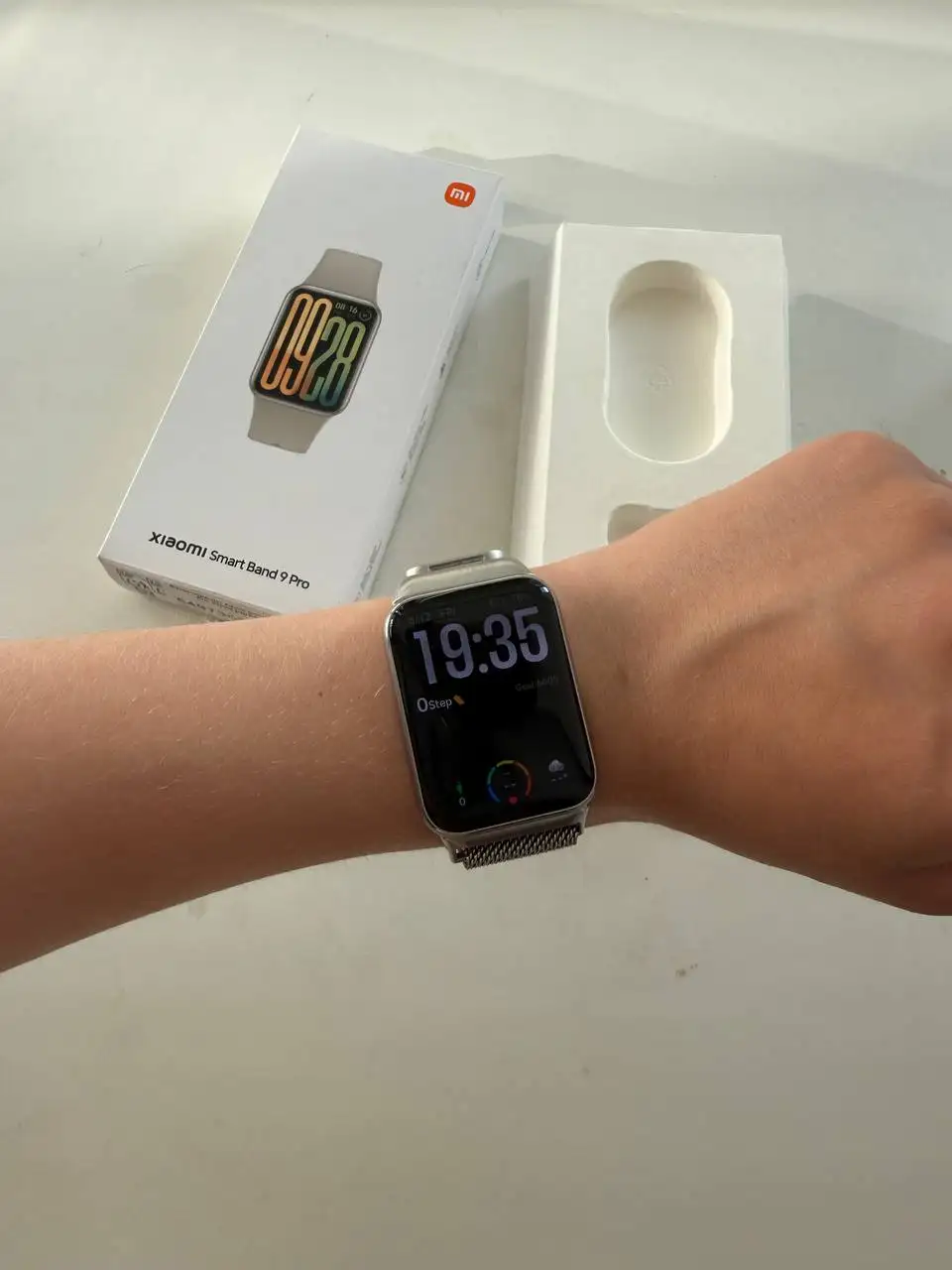 AirPods 2 и Xiaomi Smart Band 9 Pro - Электроника в Барнаул
