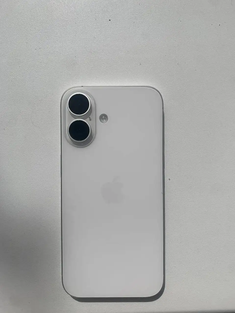 iPhone 16 128GB Белый - Мобильные телефоны и аксессуары (Электроника) в Барнаул