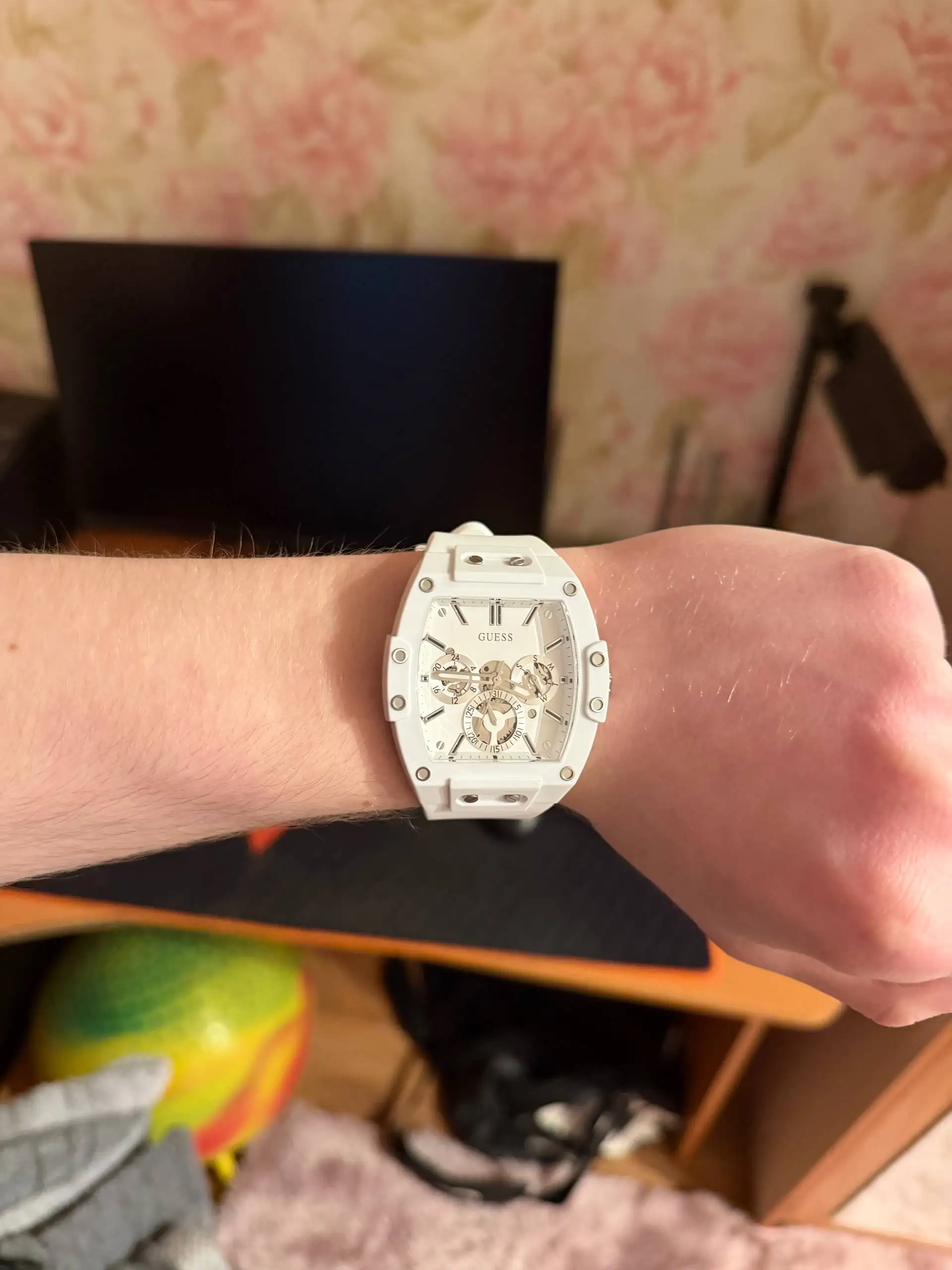 Часы Guess - Аксессуары (Одежда) в Барнаул