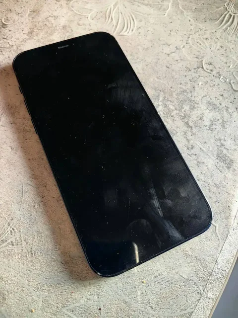 Продам iPhone 12 64 ГБ, 85% АКБ - Блоки питания в Барнаул