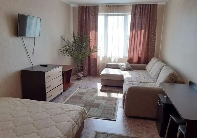 Сдам комнату в центре Барнаула - Недвижимость в Барнаул