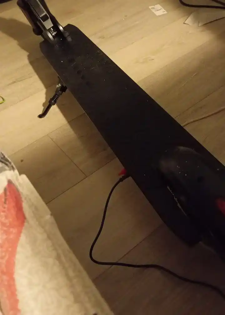 Продажа электросамоката MIDWAY 0809