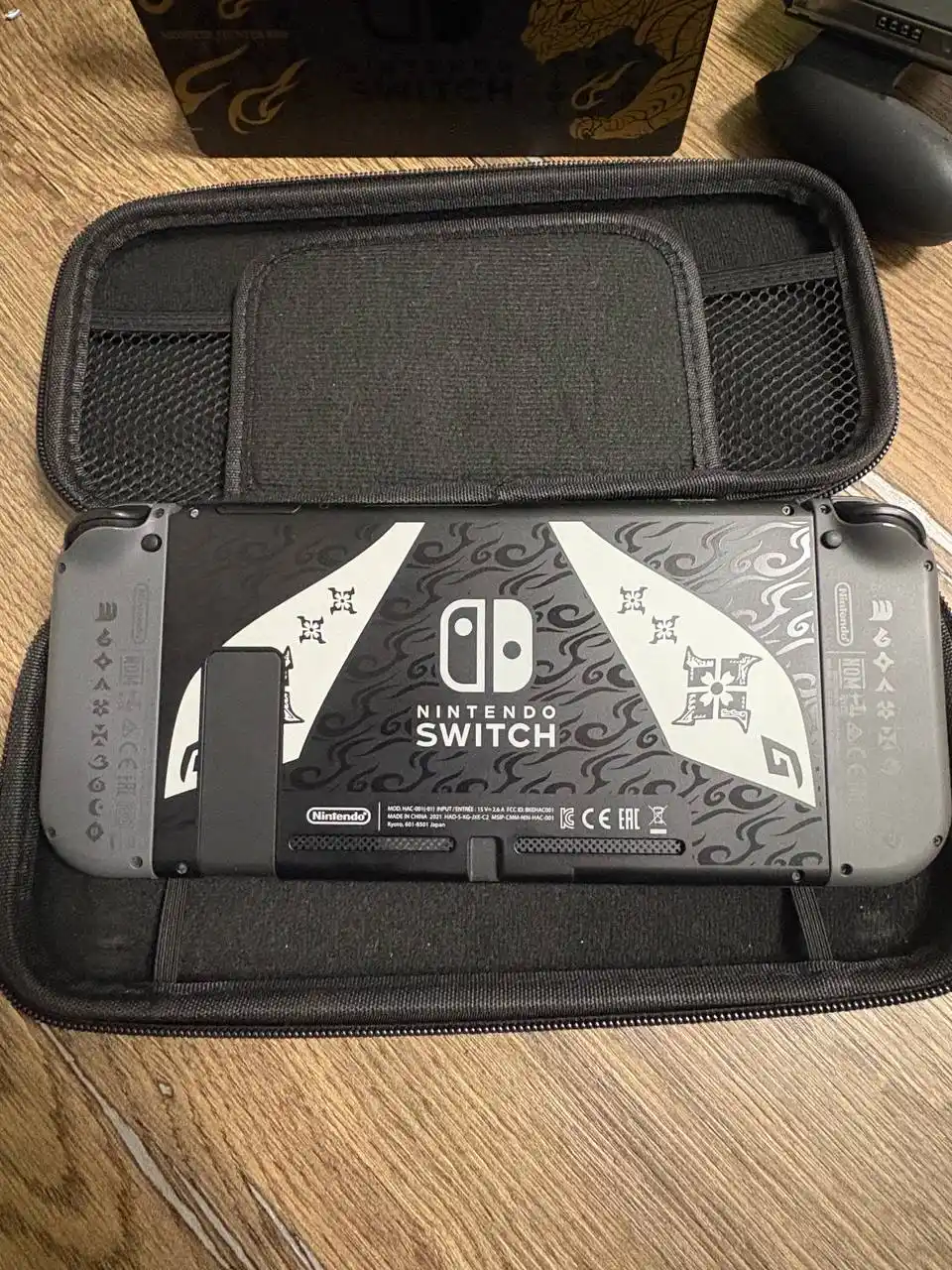 Продаётся Nintendo Switch Monster Hunter: Rise Edition