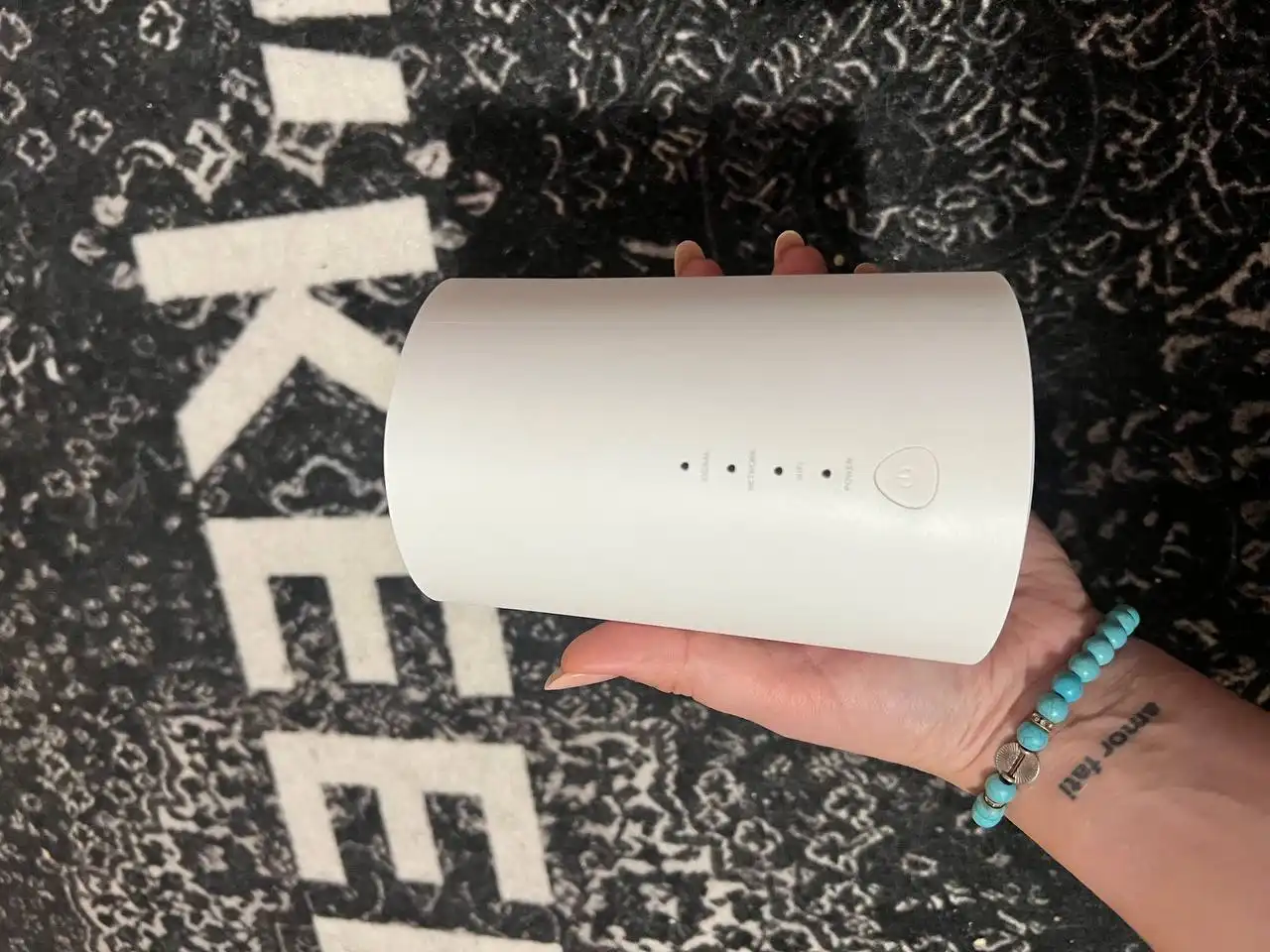 Продам Wifi роутер 4g модем с sim