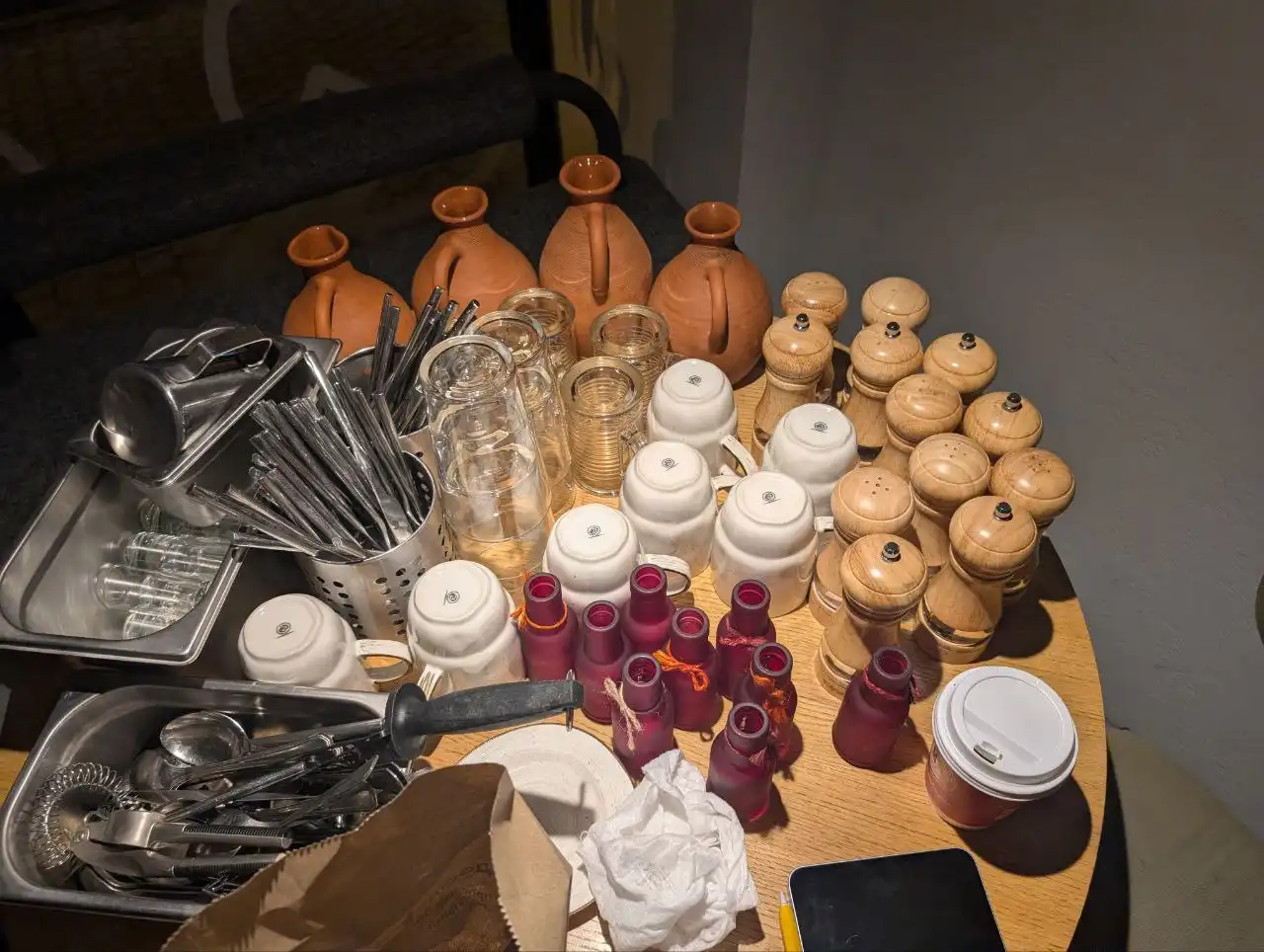 Продажа посуды из керамики, стекла и глины