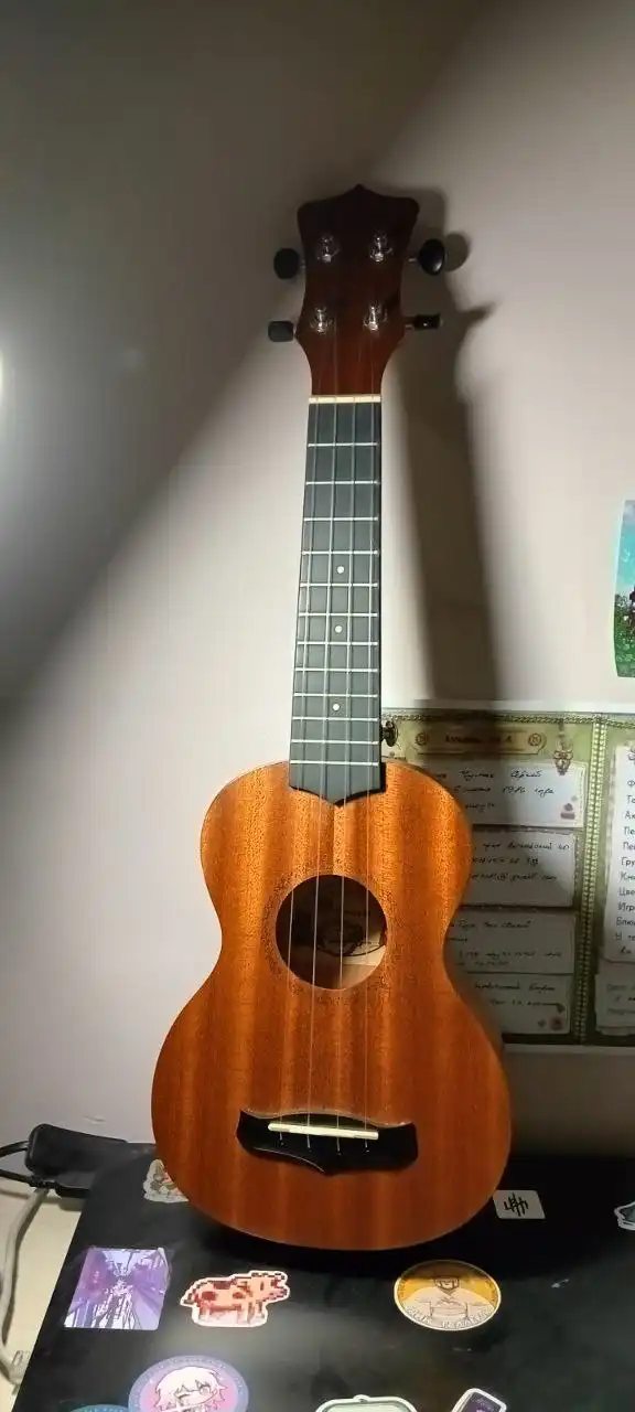 Продам укулеле сопрано
