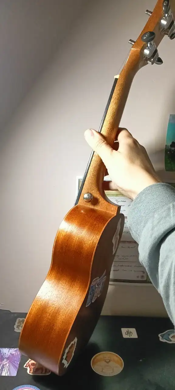 Продам укулеле сопрано