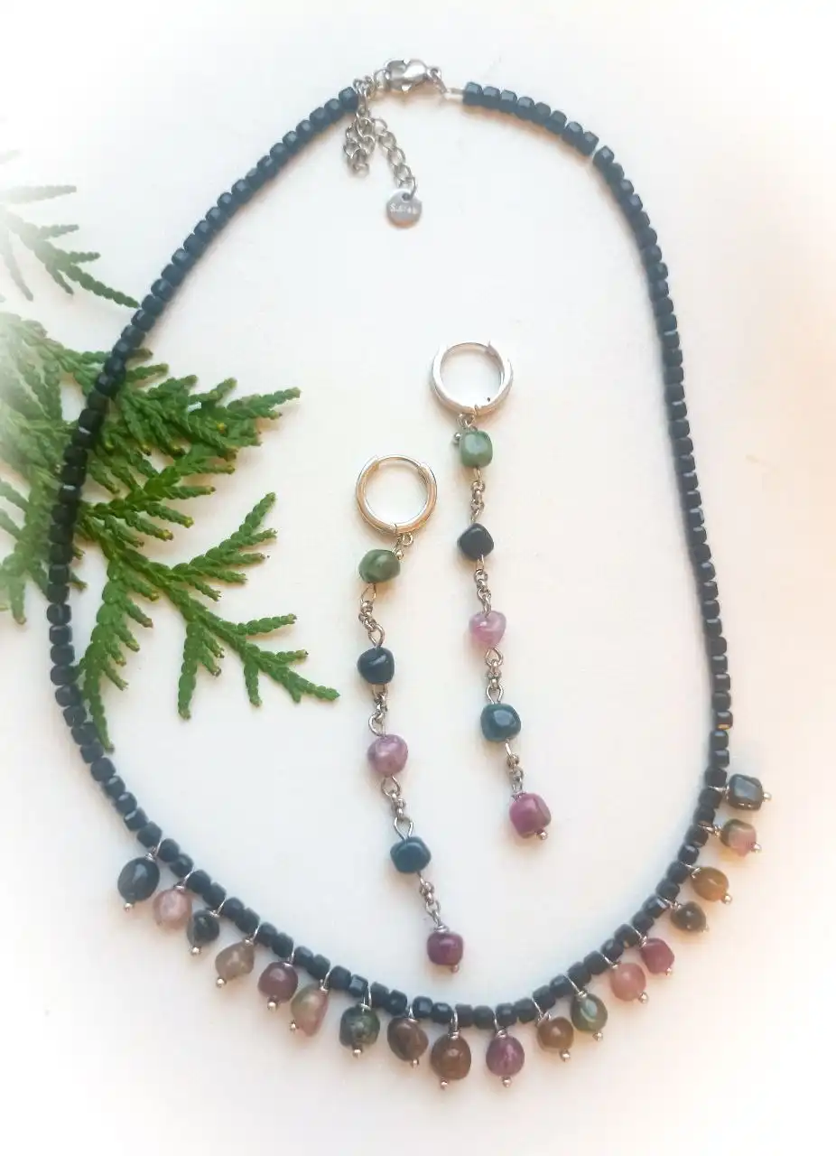 Украшение из турмалина