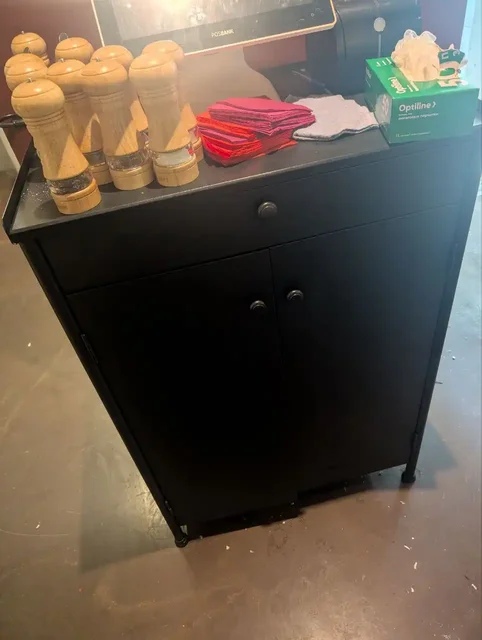 Алюминиевый стеллаж с магнитными дверцами - Для дома и дачи в Санкт-Петербург