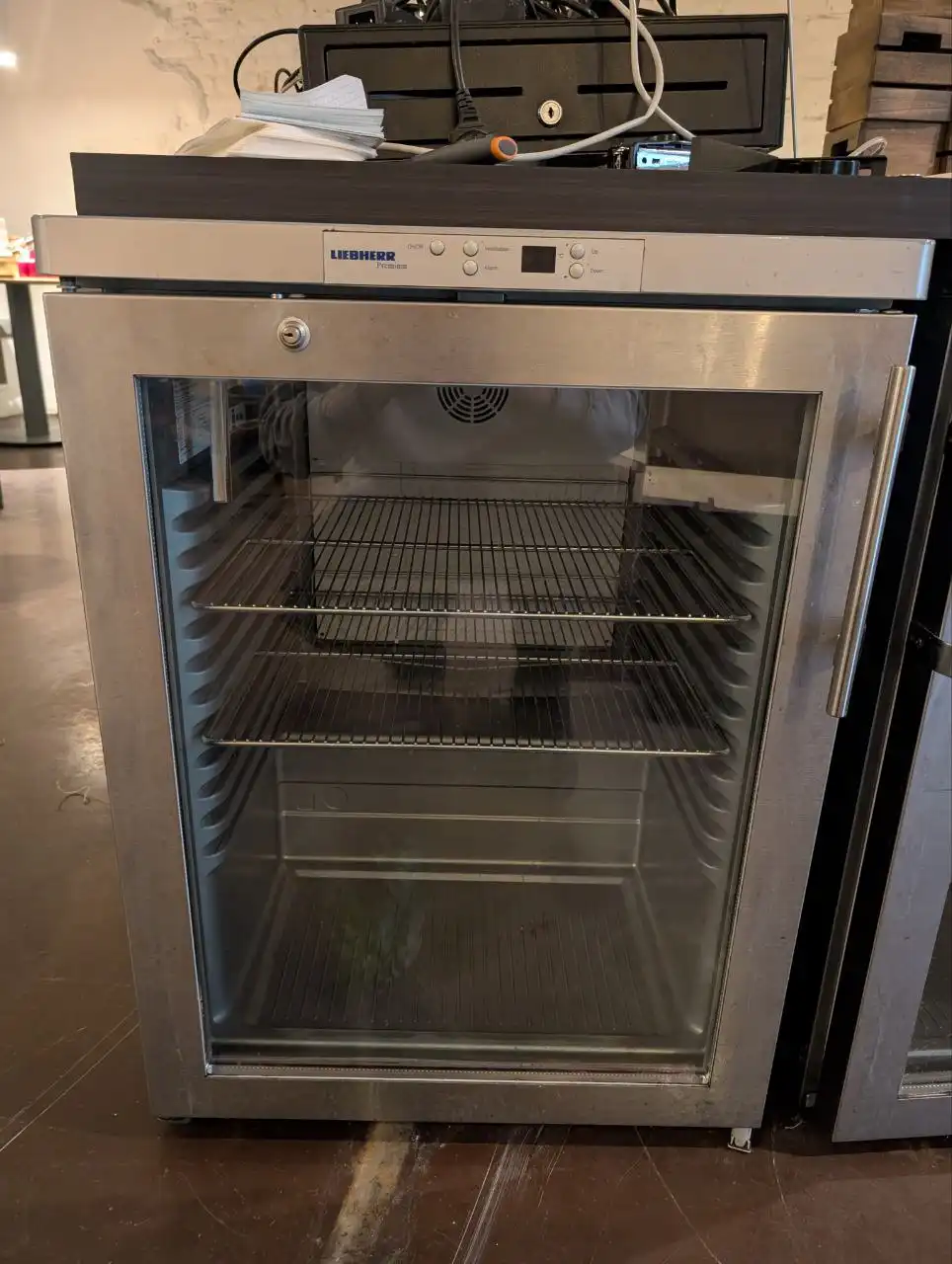 Продажа барного холодильника под вино