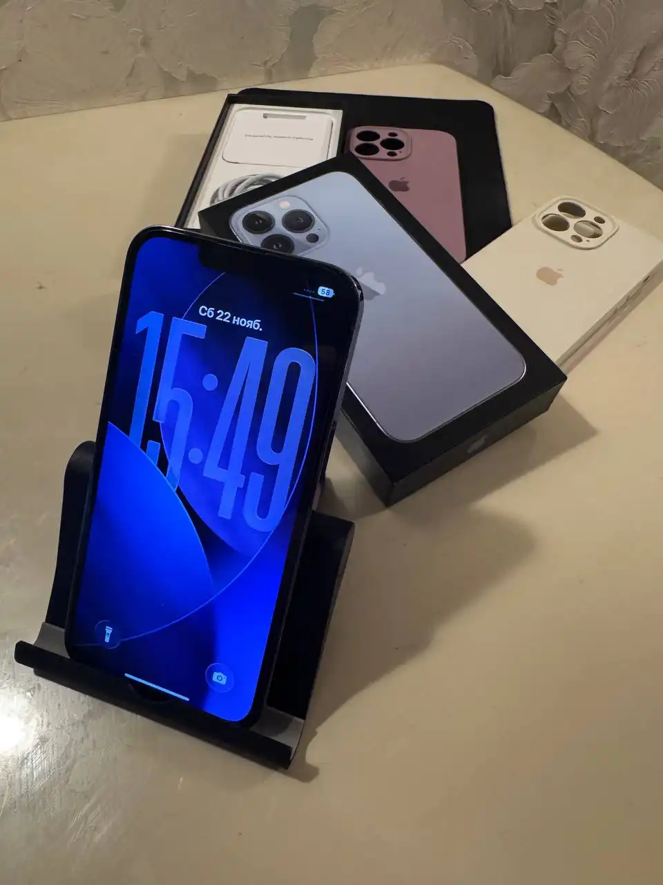 Телефон в идеальном состоянии с аксессуарами