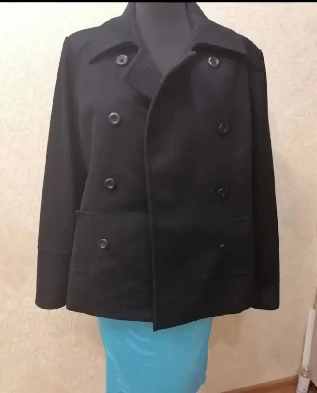Отличное пальтишко 46-48 новое
