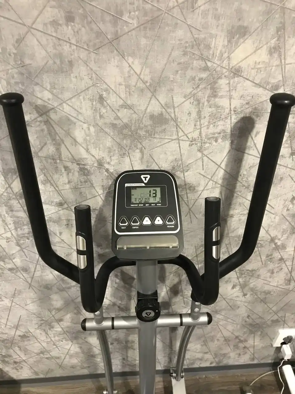 Продажа эллиптического тренажера Torneo Fest c-320