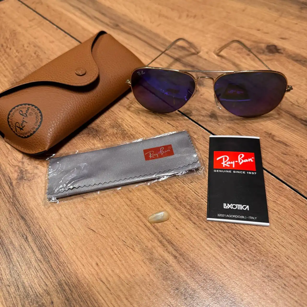 Очки RAY Ban оригинал цвет хамелеон с потертостями