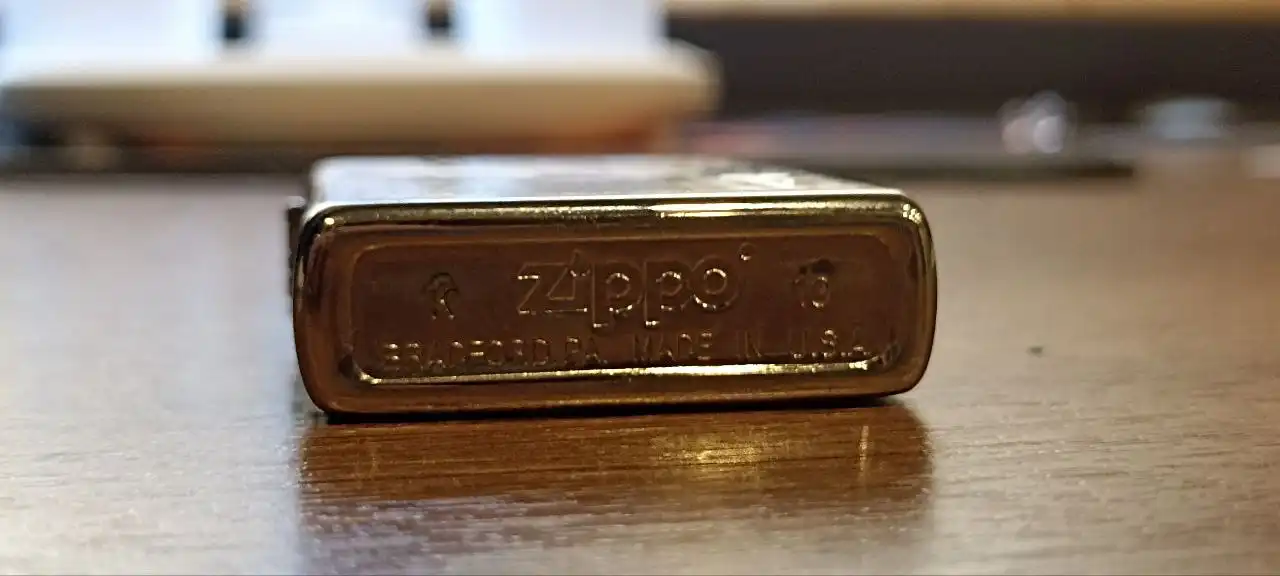 Оригинальная зажигалка Zippa