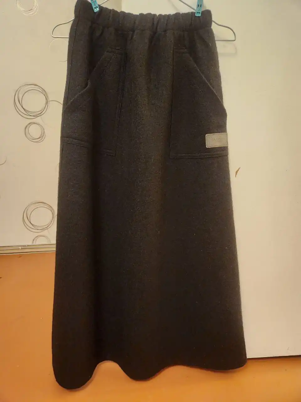 Продажа одежды и аксессуаров: шуба, дубленка, брюки, сумки