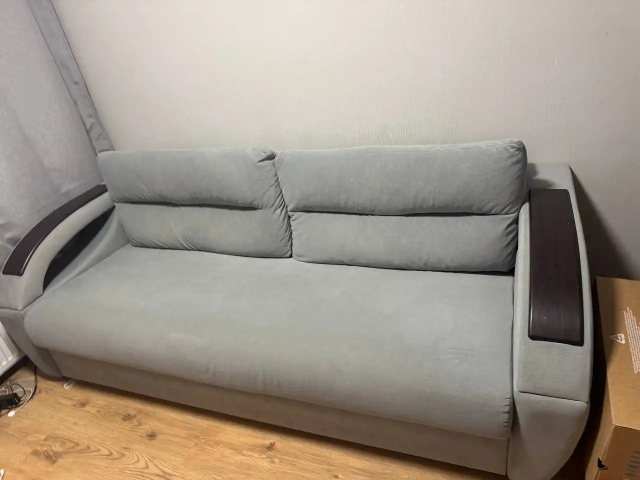 Диван с спальным местом