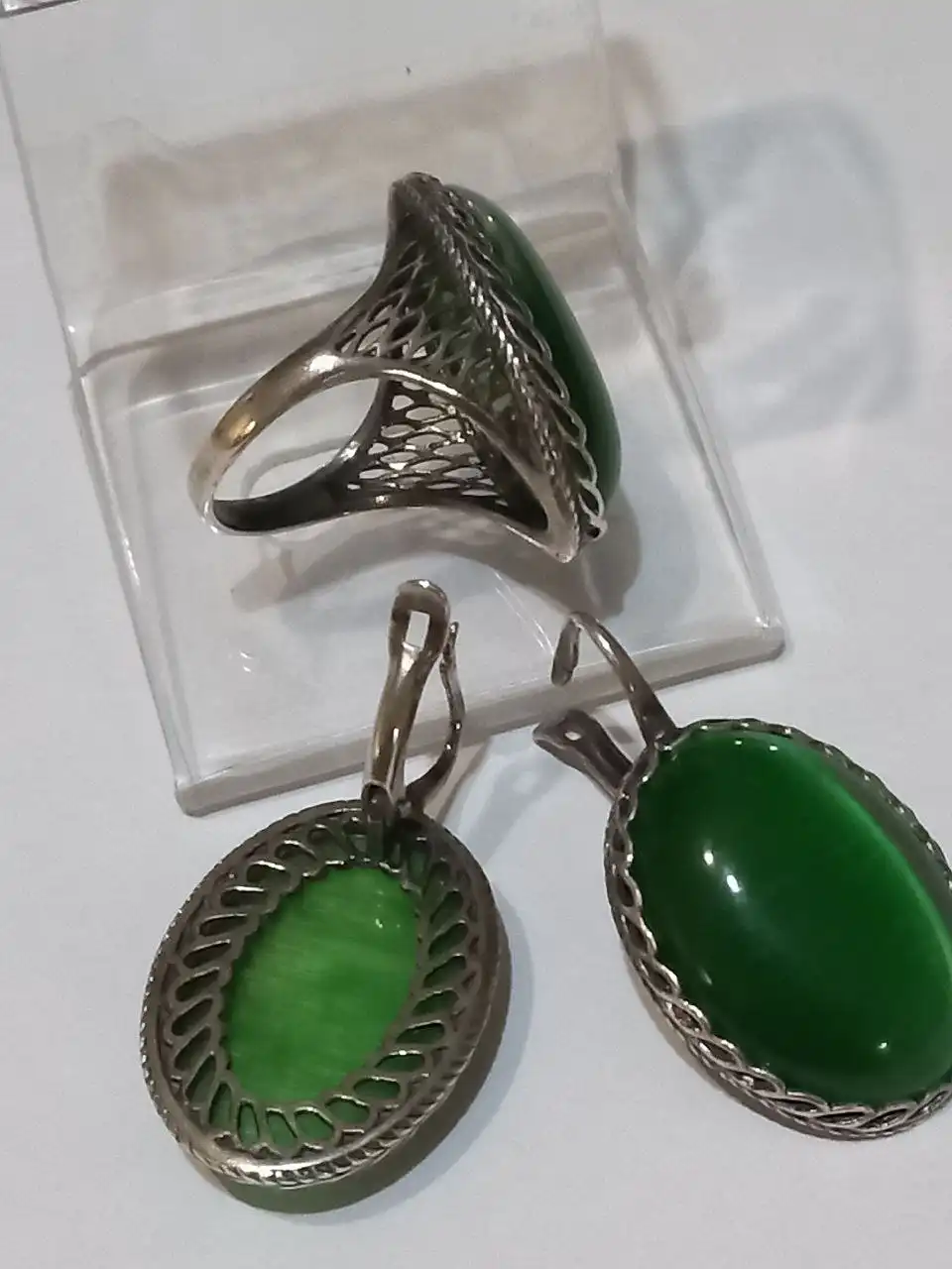 Ювелирное кольцо с камнем кошачий глаз