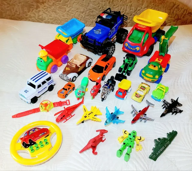 Пакет игрушечных машинок для мальчика - частное объявление в Санкт-Петербург