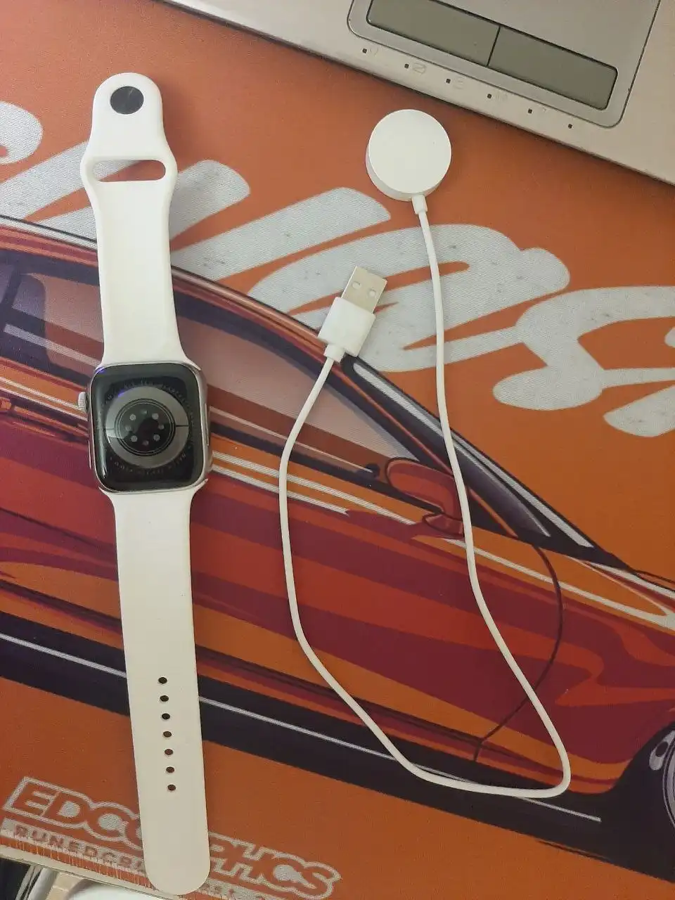 Умные часы с функциями телефона, игр и музыки