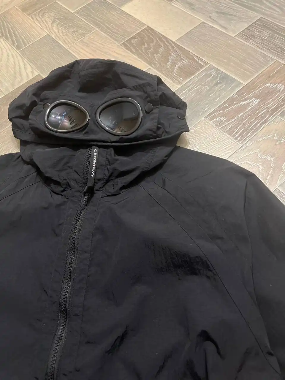Продам ветровку CP Company Google Jacket