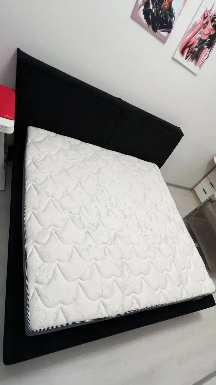 Продам кровать с подъемным механизмом и матрасом