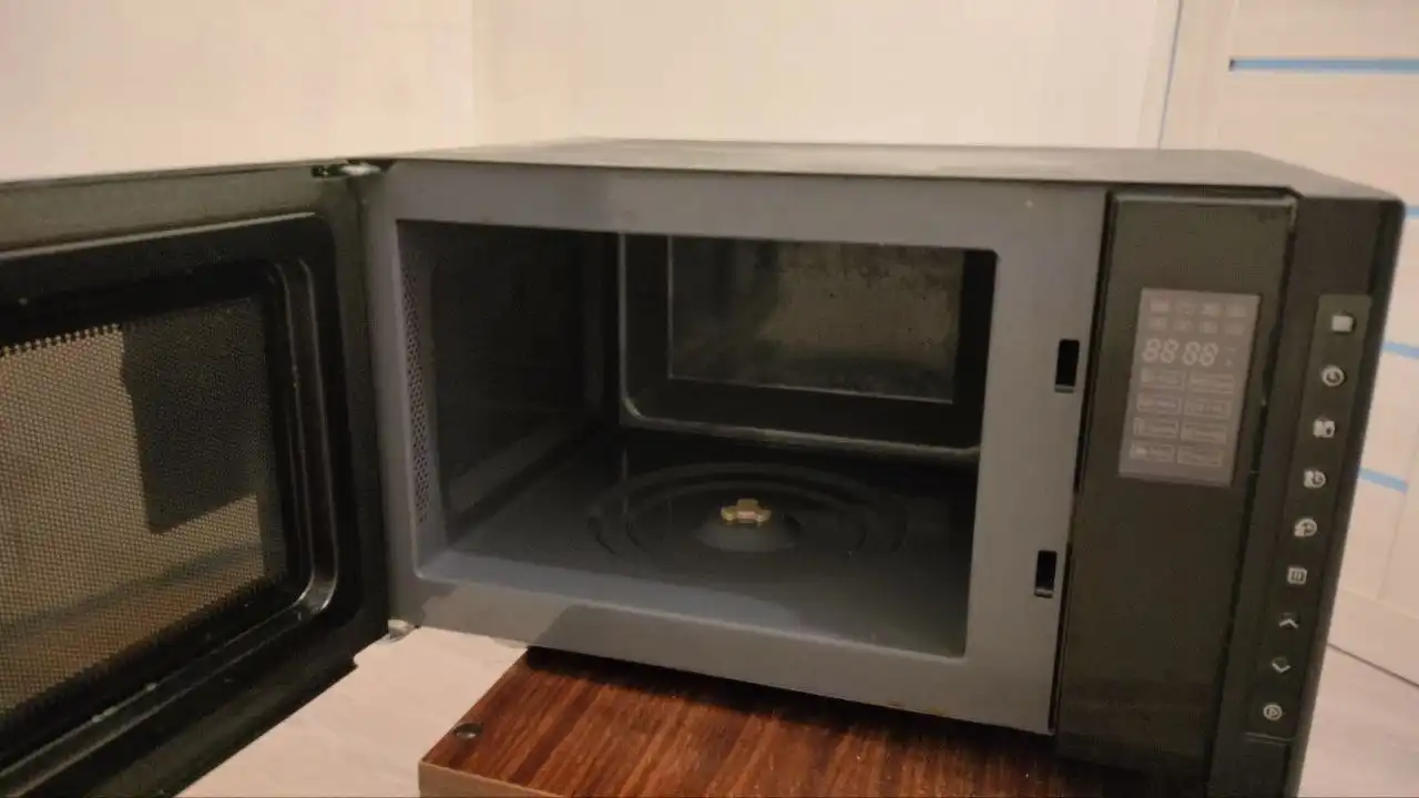 Микроволновка Redmond 1250Вт