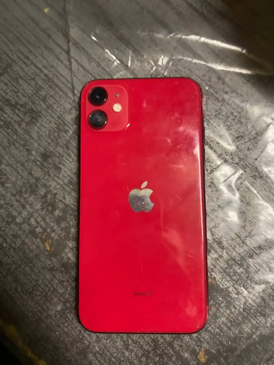 Продам айфон 11