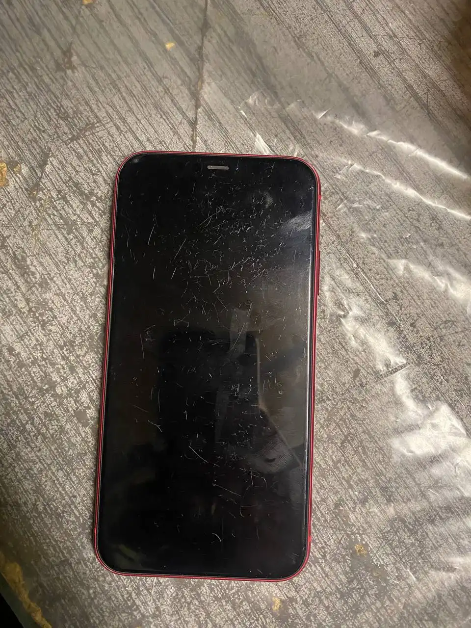 Продам айфон 11