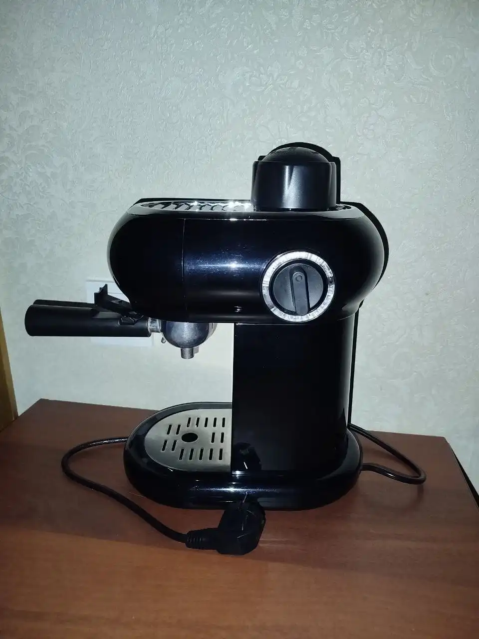 Кофеварка Redmond с комплектом