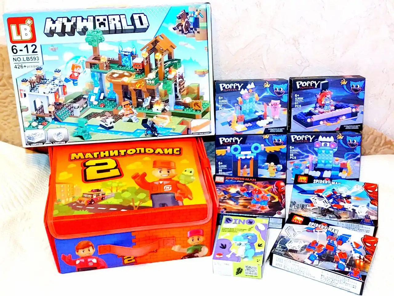 Пакет конструкторов Lego, Майнкрафт, Поппи Плей Тайм с ковриком и фигурками