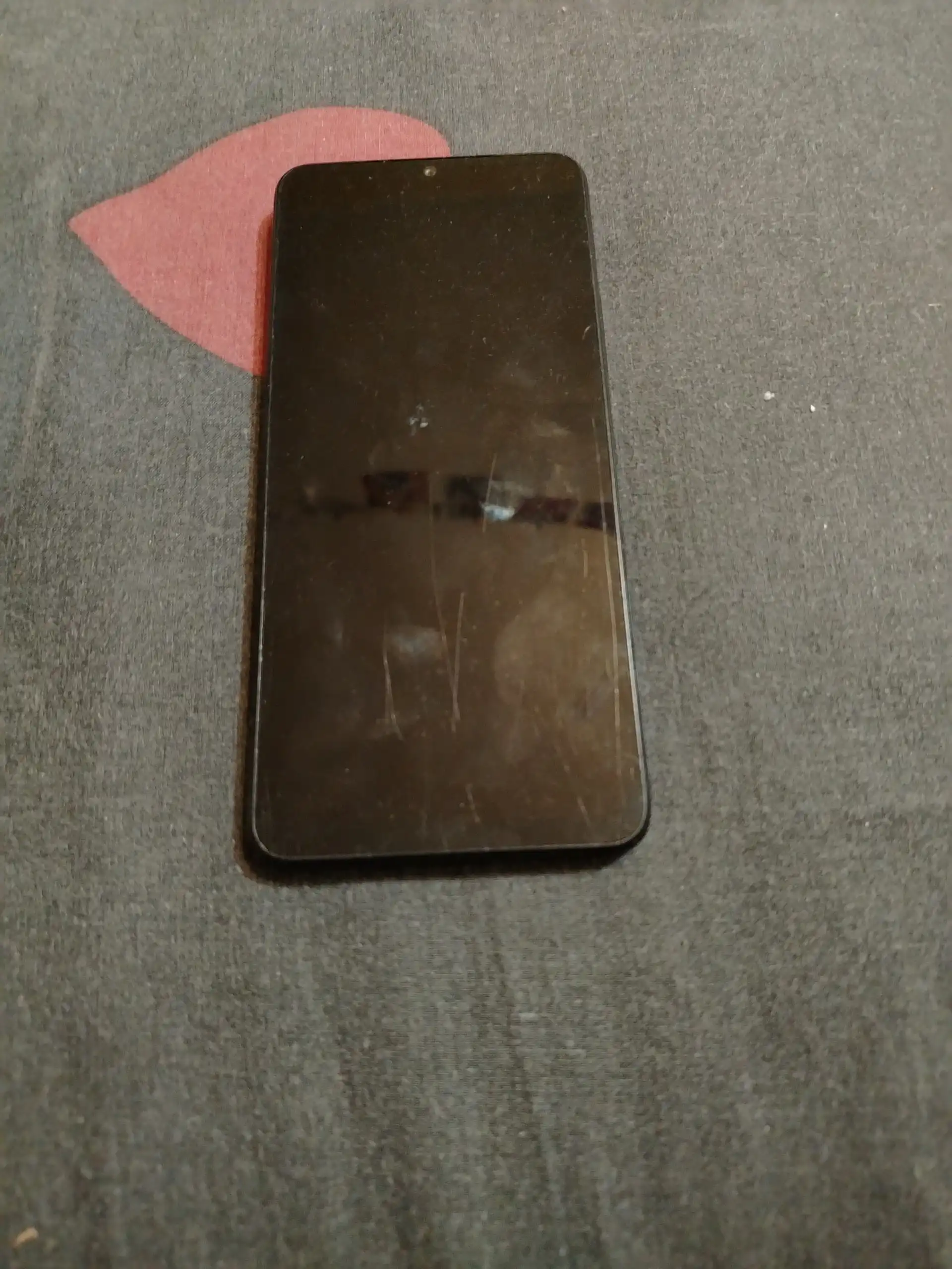 Redmi 3x с мелкими царапинами