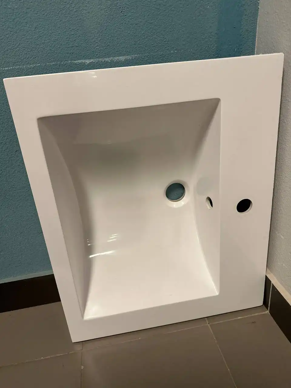 Раковина большая неглубокая для установки над стиральной машинкой