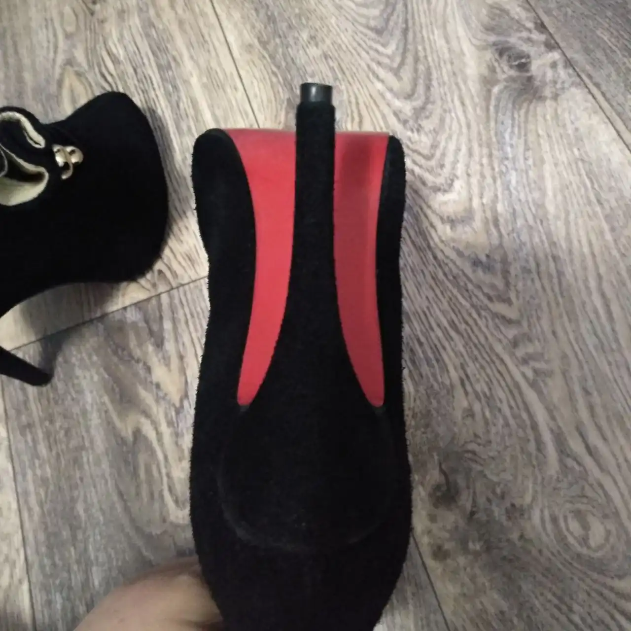 Christian Louboutin черный замш 38 размер