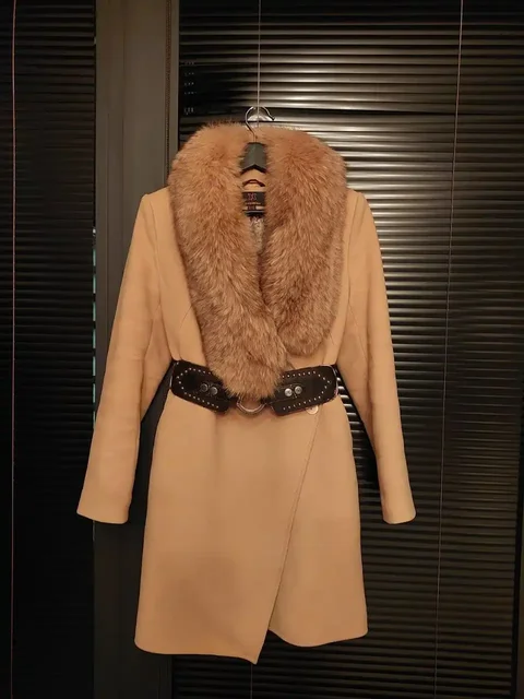 Продажа женских зимних пальто - частное объявление в Санкт-Петербург