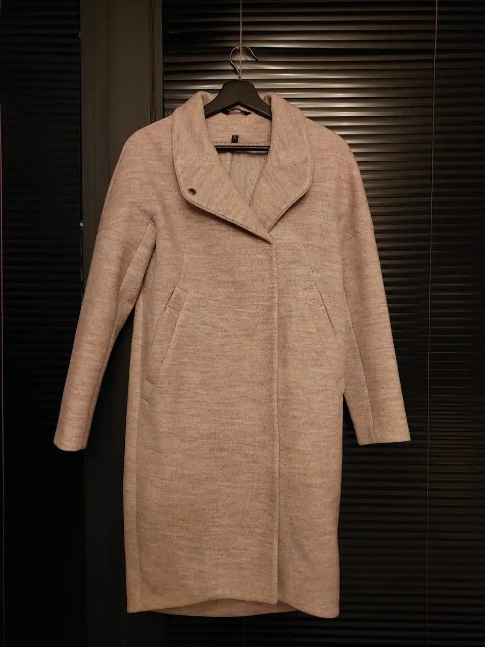 Продажа женских зимних пальто