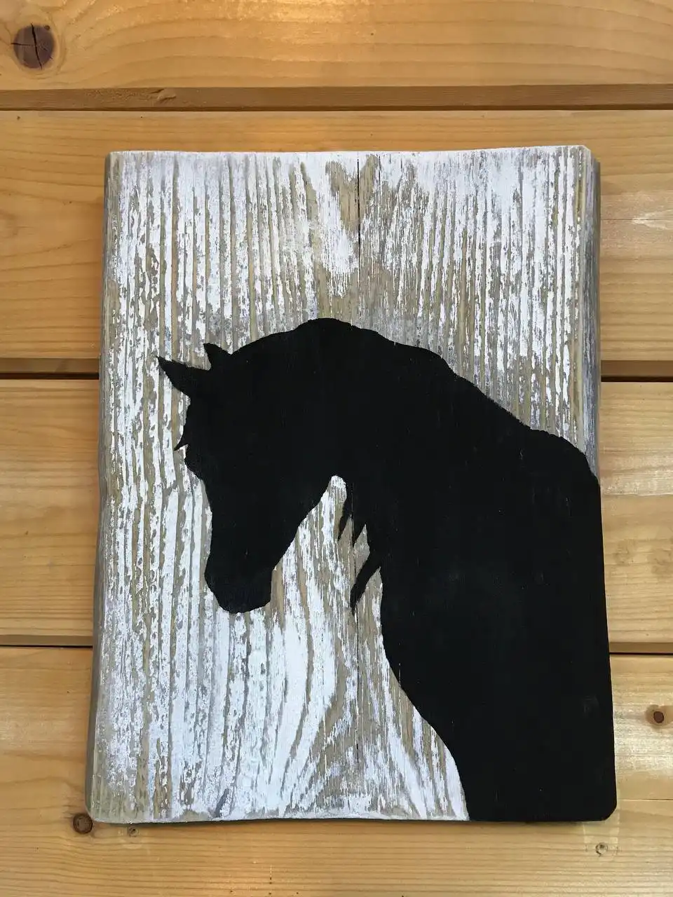 Интерьерный декор в стиле лофт - лошадь на амбарной доске