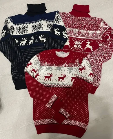 Новые свитера с оленями разных размеров и цветов - частное объявление в Санкт-Петербург