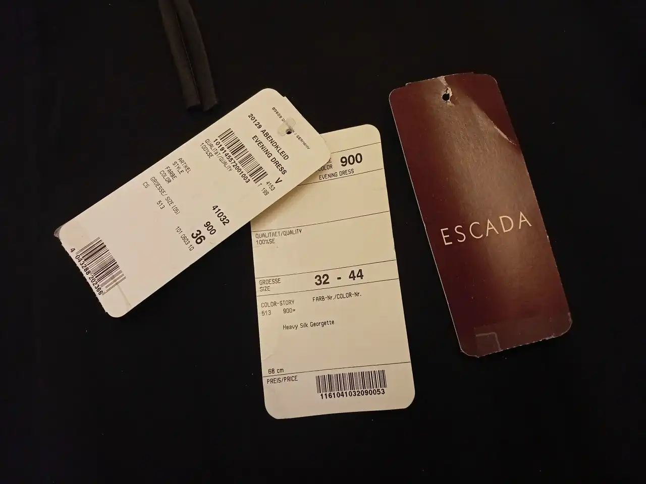 Платье Escada, шелк с рукавами из фатина, расшитое бисером и пайетками